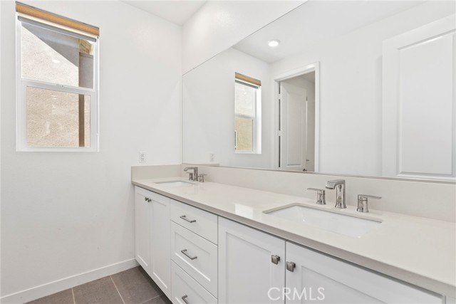 27124 Purple Sage Court, Valencia CA: https://media.crmls.org/medias/30ed136d-1d07-4d0b-ae2a-5ed0cd28b6fd.jpg