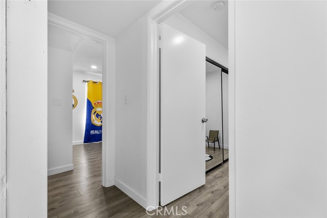 8801 Cedros Avenue, Panorama City CA: https://media.crmls.org/medias/30ed3325-bbb1-4ee2-9867-50417836c60d.jpg