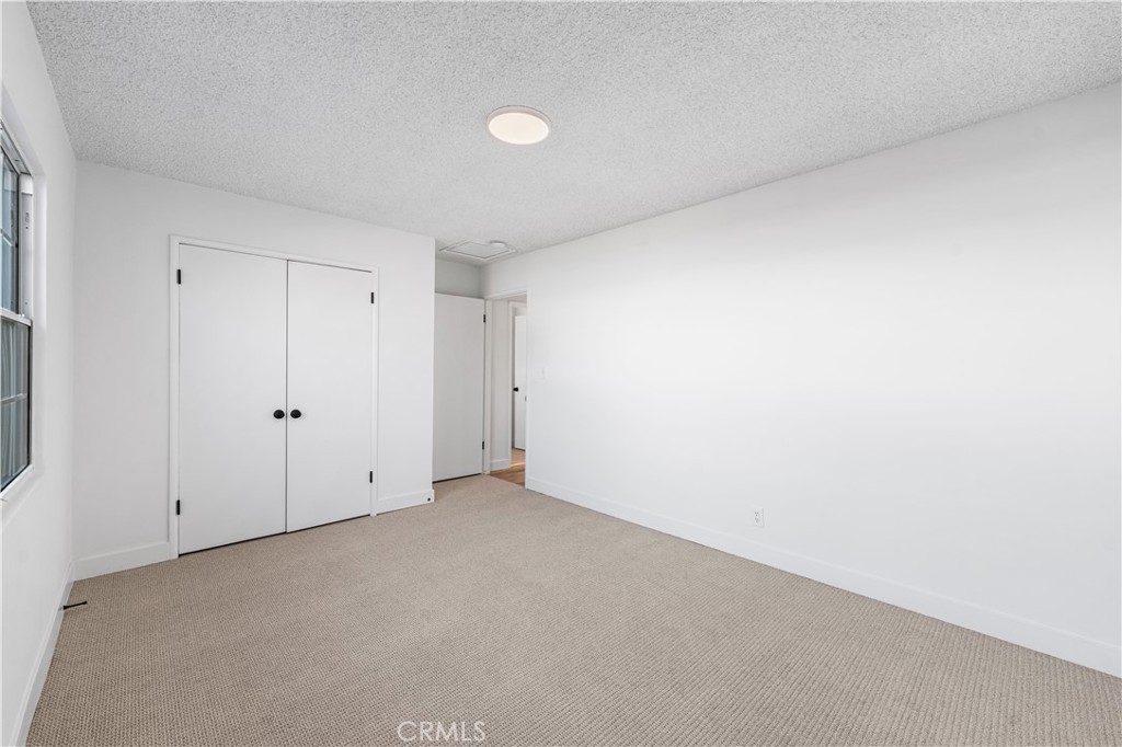 https://media.crmls.org/medias/30ef02d0-3015-4ac0-a670-4d0859bad73c.jpg?preset=X-Large