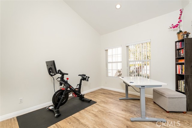 Detail Gallery Image 26 of 43 For 3960 Pennsylvania Ave #107,  La Crescenta,  CA 91214 - 3 Beds | 2/1 Baths
