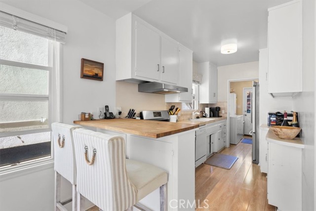 319 29th Street, Manhattan Beach, California 90266, 5 Bedrooms Bedrooms, ,3 BathroomsBathrooms,Residential,Sold,29th,SB22026167