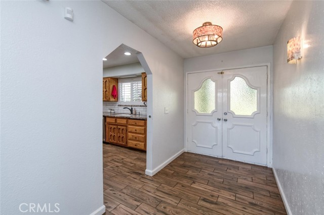 Detail Gallery Image 5 of 38 For 6732 E Harvey, Fresno,  CA 93727 - 3 Beds | 2 Baths
