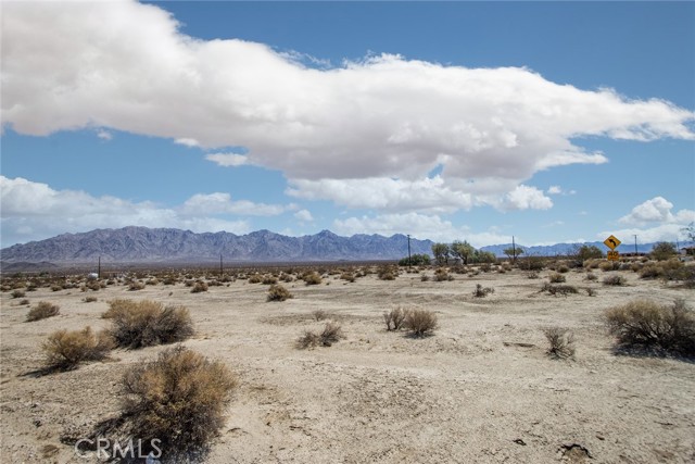 Detail Gallery Image 14 of 17 For 87000 Amboy Rd, Twentynine Palms,  CA 92277 - – Beds | – Baths