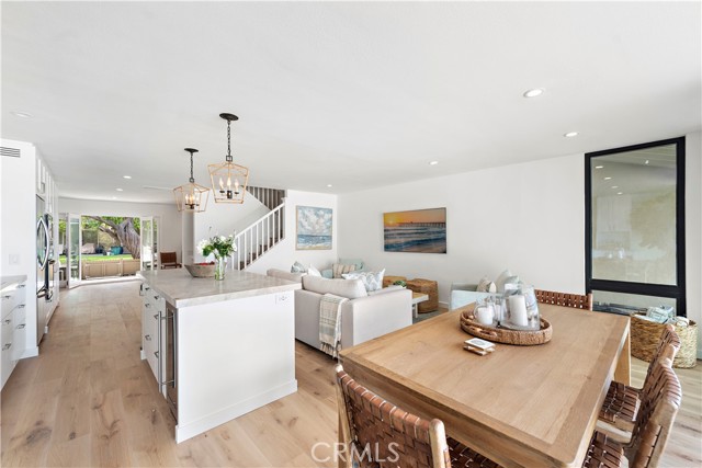 Detail Gallery Image 9 of 38 For 106 Blue Lagoon, Laguna Beach,  CA 92651 - 4 Beds | 3 Baths