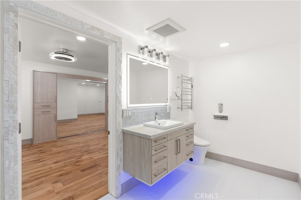 MLS #OC25246819 image #14