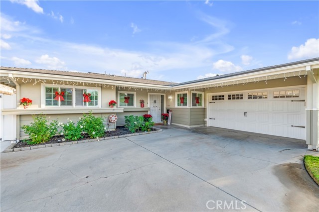 Detail Gallery Image 2 of 21 For 15812 El Soneto Dr, Whittier,  CA 90603 - 3 Beds | 2 Baths