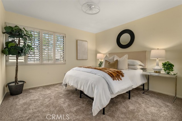 922 N Redding Way, Upland CA: https://media.crmls.org/medias/30f2ce2c-a94d-44e4-b959-f4417b8fb505.jpg