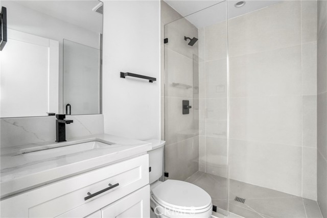 Detail Gallery Image 24 of 52 For 7909 Aldea Ave, Lake Balboa,  CA 91406 - – Beds | – Baths