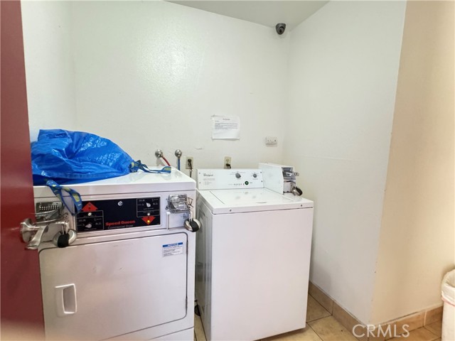 Detail Gallery Image 27 of 27 For 4717 Ben Ave #210,  Valley Village,  CA 91607 - 2 Beds | 2 Baths