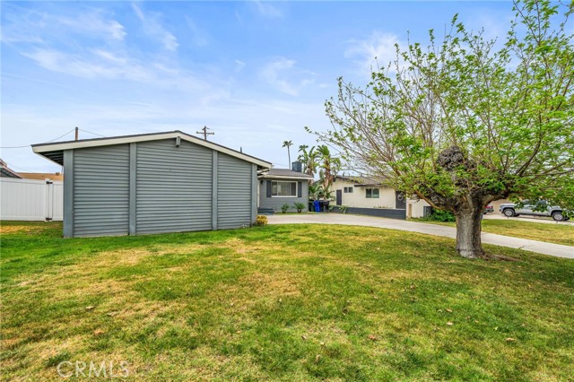 Detail Gallery Image 3 of 43 For 25459 33rd, San Bernardino,  CA 92404 - 3 Beds | 2 Baths