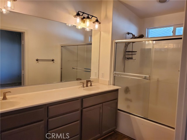 Detail Gallery Image 7 of 8 For 17648 Park Plaza Ct, Victorville,  CA 92395 - 4 Beds | 2 Baths