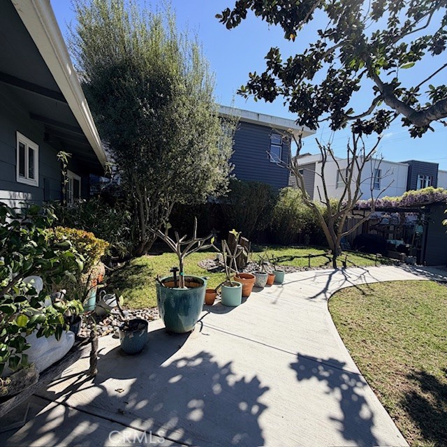 Detail Gallery Image 25 of 28 For 100 S Prospect, Redondo Beach,  CA 90277 - 3 Beds | 2 Baths