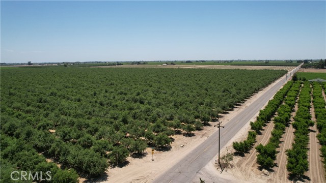 1492 W Sumner Avenue, Fresno CA: https://media.crmls.org/medias/30f5343e-d404-426b-a82d-ad5fbc0af70e.jpg