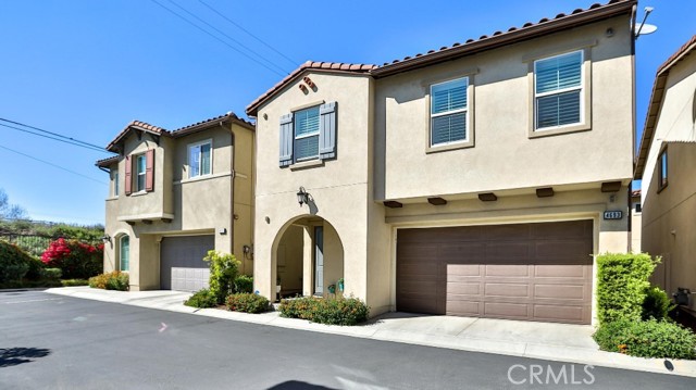 Detail Gallery Image 3 of 45 For 4693 Holly Ave, Long Beach,  CA 90805 - 3 Beds | 2/1 Baths