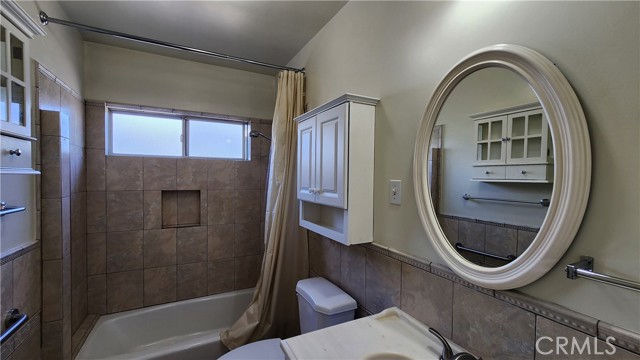 Detail Gallery Image 9 of 18 For 927 W 3rd St, Azusa,  CA 91702 - 2 Beds | 1 Baths