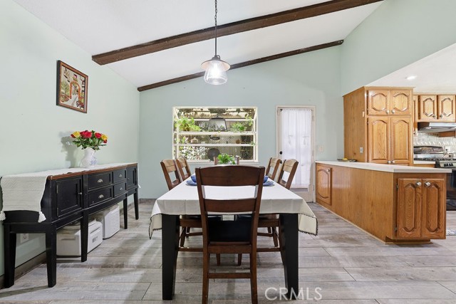 Detail Gallery Image 14 of 51 For 29223 Flowerpark Dr, Canyon Country,  CA 91387 - 3 Beds | 2 Baths