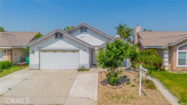 7404 Marshall Court, Highland CA: https://media.crmls.org/medias/30f6665a-40ad-4ba9-b1a1-c207028abd55.jpg