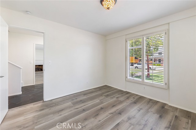 Detail Gallery Image 25 of 49 For 305 Robin Hood Ln, Costa Mesa,  CA 92627 - 5 Beds | 2/2 Baths