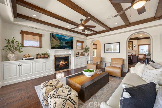 21925 Heatheridge Drive, Yorba Linda CA: https://media.crmls.org/medias/30f6f1c5-f6f3-4850-93d8-813e2ea0c769.jpg