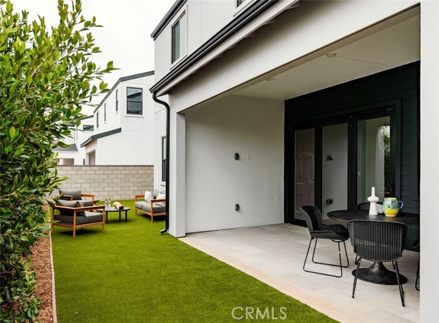 Detail Gallery Image 16 of 17 For 18012 Hazel Ct, Fountain Valley,  CA 92708 - 3 Beds | 3/1 Baths