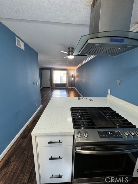 Detail Gallery Image 20 of 20 For 7045 Woodley Ave #110,  Van Nuys,  CA 91406 - 2 Beds | 2 Baths