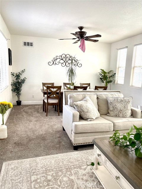 Detail Gallery Image 11 of 27 For 2001 Sola Ct, Atwater,  CA 95301 - 5 Beds | 3/1 Baths
