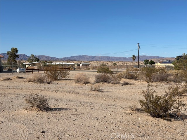 Detail Gallery Image 7 of 10 For 1 Flying H Rd, Twentynine Palms,  CA 92277 - – Beds | – Baths