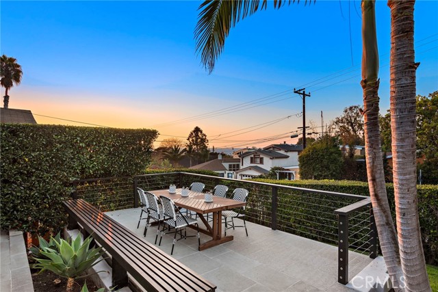 Detail Gallery Image 9 of 23 For 595 Bluebird Canyon Dr, Laguna Beach,  CA 92651 - 2 Beds | 2 Baths