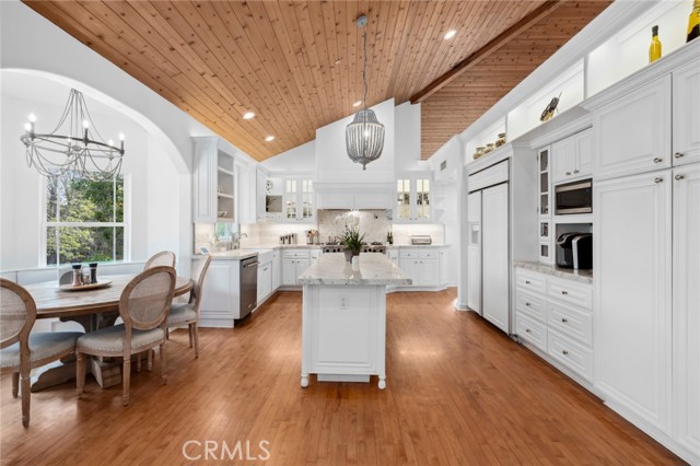 23482 Via Alondra, Coto de Caza CA: https://media.crmls.org/medias/30f9da12-eeaa-4572-aa97-2e72a21cef48.jpg