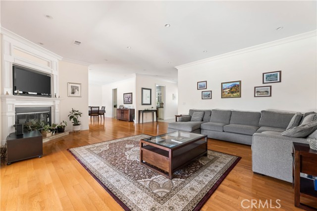 4811 Heaven Avenue, Woodland Hills CA: https://media.crmls.org/medias/30f9f4fc-8f97-4478-9c5a-0a7f2ea3b048.jpg