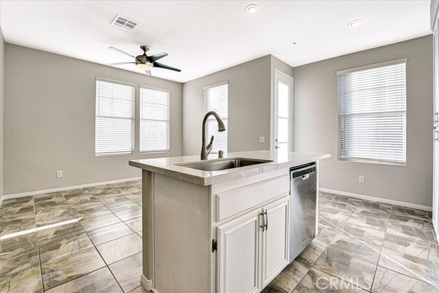 Detail Gallery Image 23 of 46 For 18 Kenilworth Ln #150,  Aliso Viejo,  CA 92656 - 3 Beds | 2/1 Baths