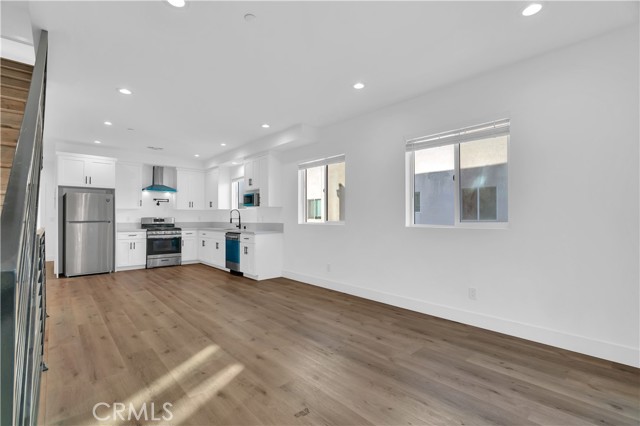 Image 6 of 31 For 2419 3rd Street