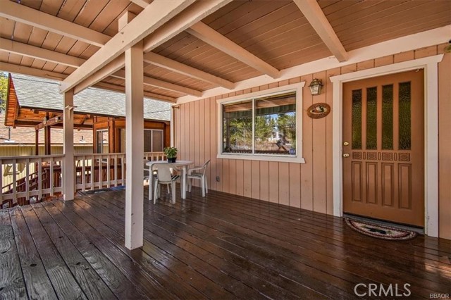 Detail Gallery Image 4 of 29 For 40133 Mahanoy Ln, Big Bear Lake,  CA 92315 - 4 Beds | 2 Baths