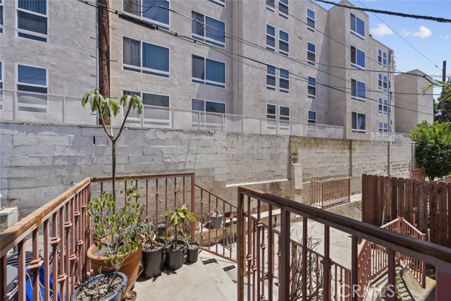 7142 Ethel Avenue, North Hollywood CA: https://media.crmls.org/medias/30fb2e5a-9b17-4f8a-87ad-7d9eb4ece6eb.jpg