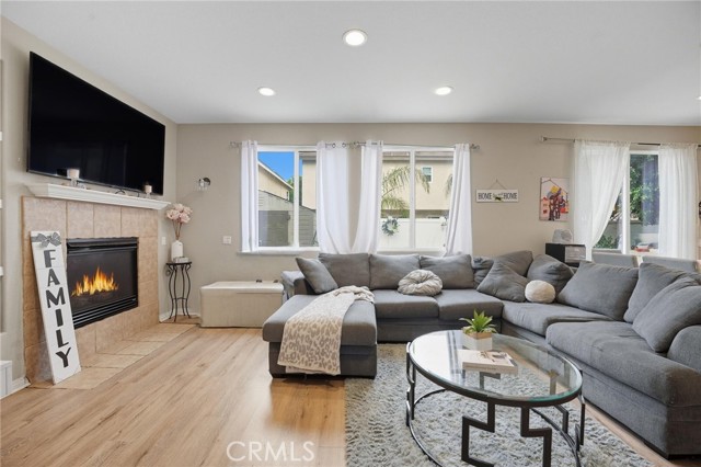 Detail Gallery Image 10 of 39 For 661 Corte San Julian, Perris,  CA 92571 - 4 Beds | 2/1 Baths