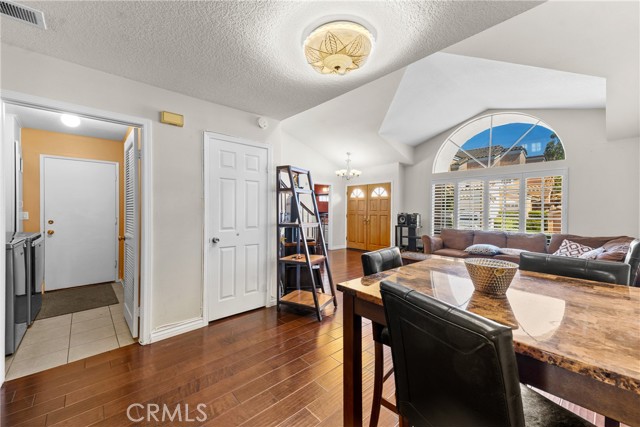 12162 Napoli Drive, Cerritos CA: https://media.crmls.org/medias/30fb970e-4b90-40e9-91d6-7ef59ab24b67.jpg
