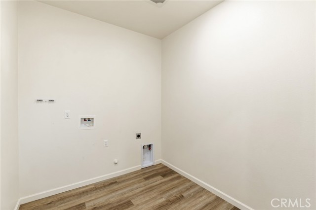 Detail Gallery Image 12 of 51 For 3503 Running Brook, Madera,  CA 93637 - 5 Beds | 2/1 Baths