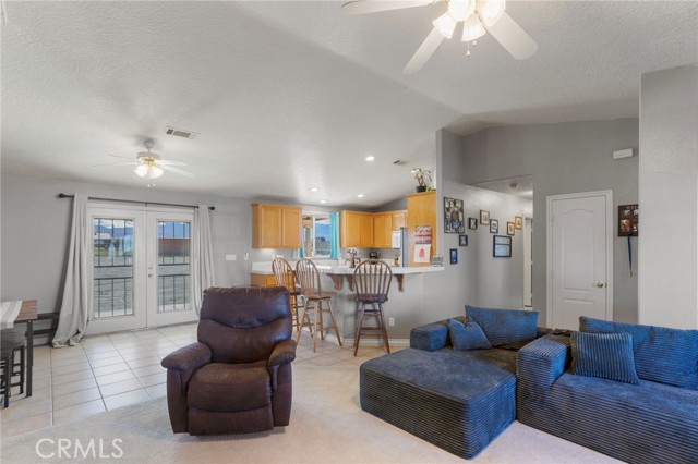 4265 Camellia, Phelan CA: https://media.crmls.org/medias/30fc30f4-0b48-44b8-9535-ee19e0578817.jpg