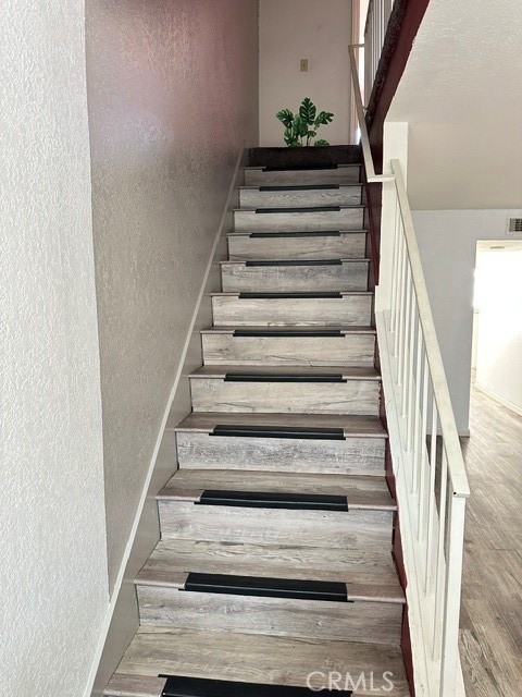 10215 Variel Ave #11, Chatsworth CA: https://media.crmls.org/medias/30fc7171-d12c-4f93-8910-94d51b1587c0.jpg