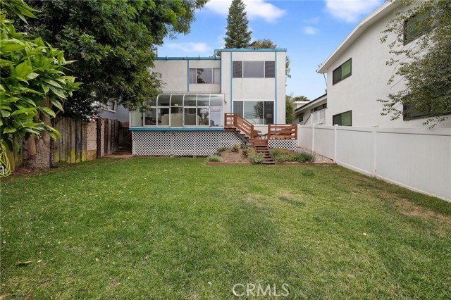 2614 Laurel Avenue, Manhattan Beach, California 90266, 3 Bedrooms Bedrooms, ,1 BathroomBathrooms,Residential,Sold,Laurel,SB24109751