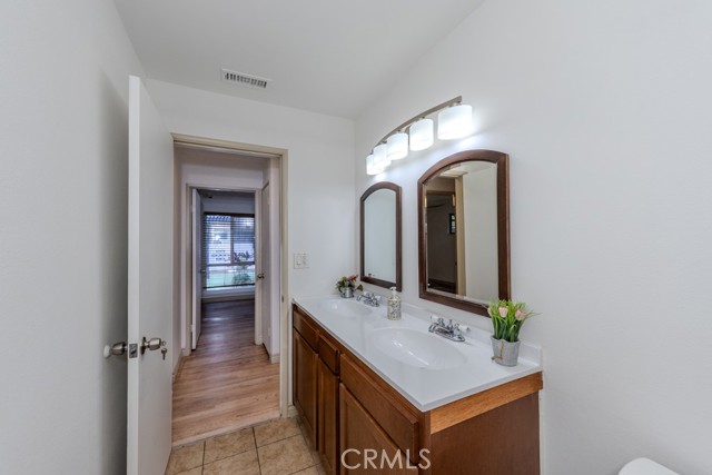 Detail Gallery Image 15 of 55 For 2309 E Sycamore St, Anaheim,  CA 92806 - 4 Beds | 2 Baths