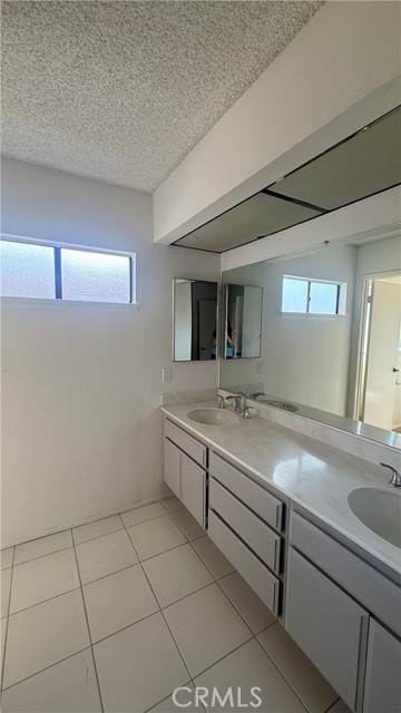 Detail Gallery Image 30 of 65 For 46 Christamon, Irvine,  CA 92620 - 4 Beds | 2/1 Baths