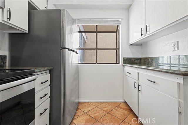 Detail Gallery Image 6 of 39 For 16 Lakepines, Irvine,  CA 92620 - 2 Beds | 1/1 Baths
