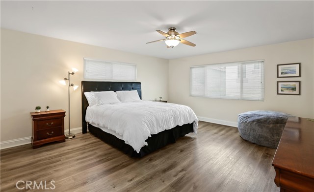 617 Iris Avenue, Corona del Mar CA: https://media.crmls.org/medias/30fe2a06-7dff-4004-9178-fd3ac7d1cdd4.jpg