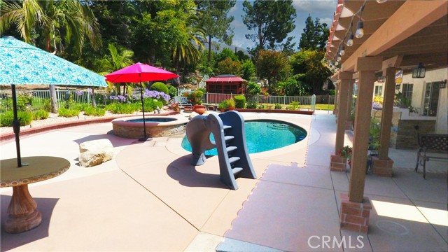 2509 Euclid E, Upland CA: https://media.crmls.org/medias/30fe4b96-8e4d-4124-a142-942cdf7e6661.jpg
