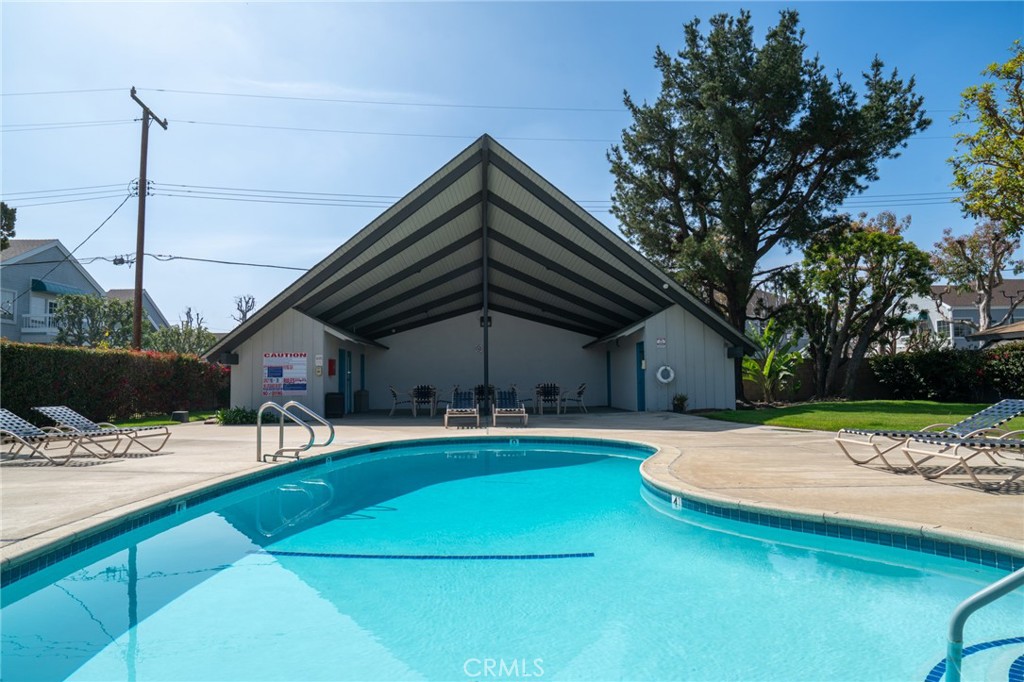 MLS #OC25077191 img 10