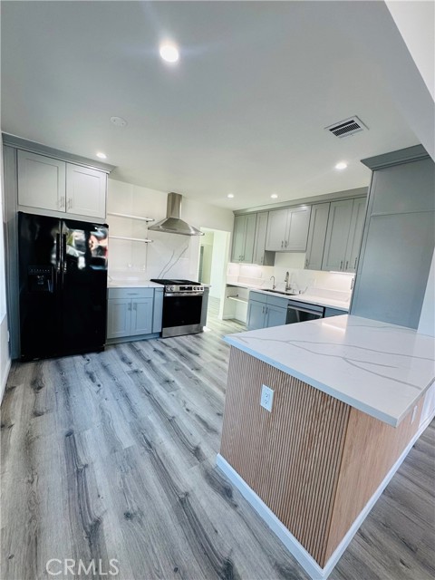 Detail Gallery Image 6 of 30 For 3634 Caspian, Long Beach,  CA 90810 - 4 Beds | 2 Baths