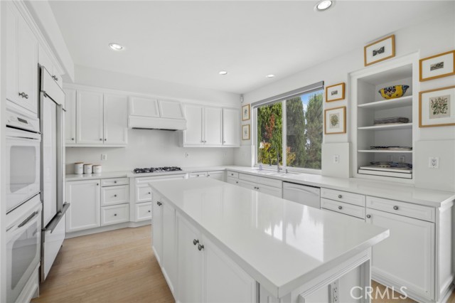 15 Renata, Newport Coast CA: https://media.crmls.org/medias/30fefcb9-d639-4907-a2b9-363bbabb1e05.jpg