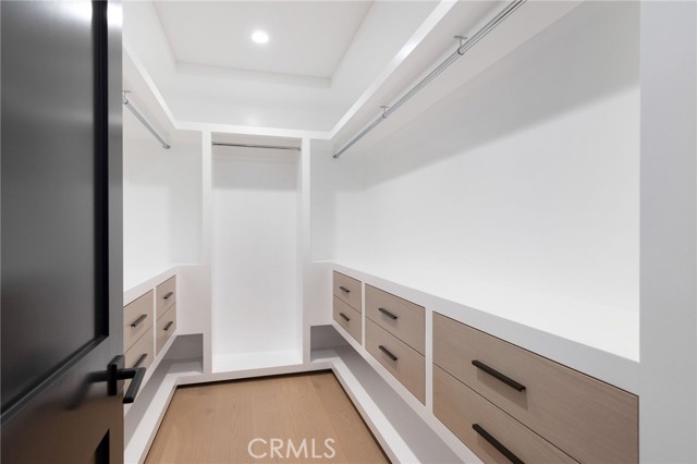 Detail Gallery Image 22 of 45 For 5537 Sunnyslope Ave, Sherman Oaks,  CA 91401 - 4 Beds | 4/1 Baths