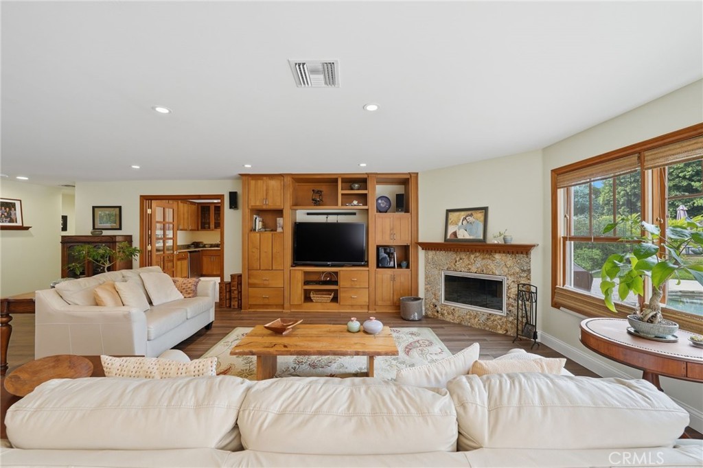 3107 Serrano Dr - photo 13